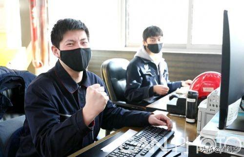 新舟700飞机最新动态，航空梦与小巷特色小店的隐秘故事