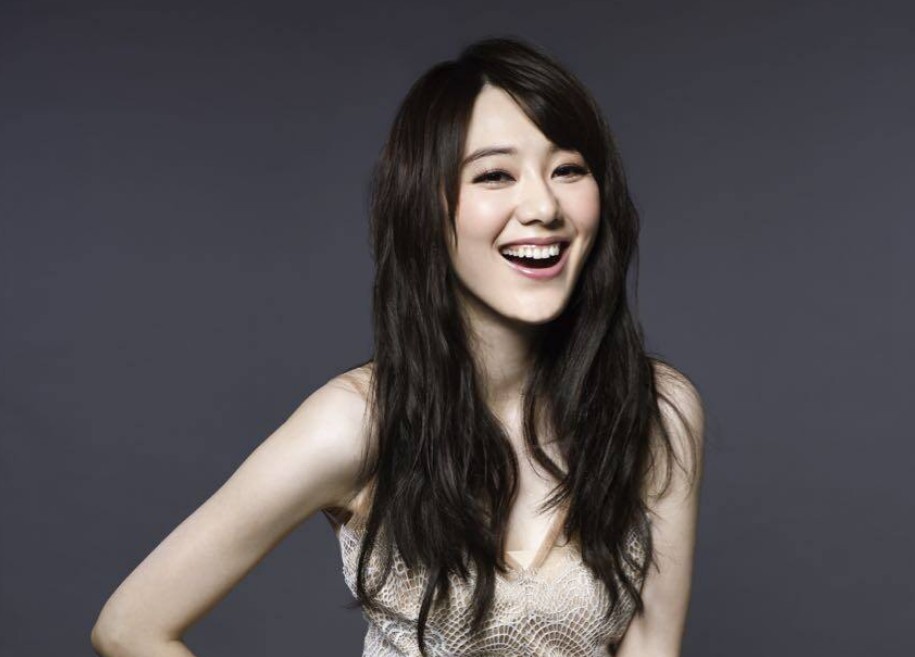 主持人王冠探寻自然美景之旅,心灵宁静的力量最新消息揭秘