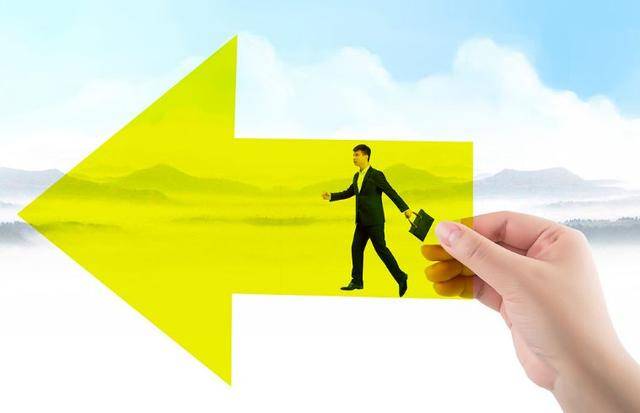 启程正能量之旅,拥抱自信与学习变化,成就最新自我