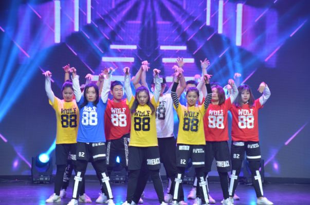 广场舞最新舞步教学，一步步成为广场舞蹈达人