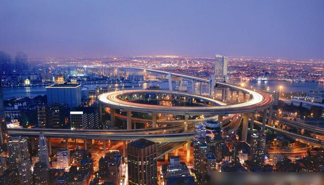 淄博最新动态，多维度探析城市发展观点碰撞