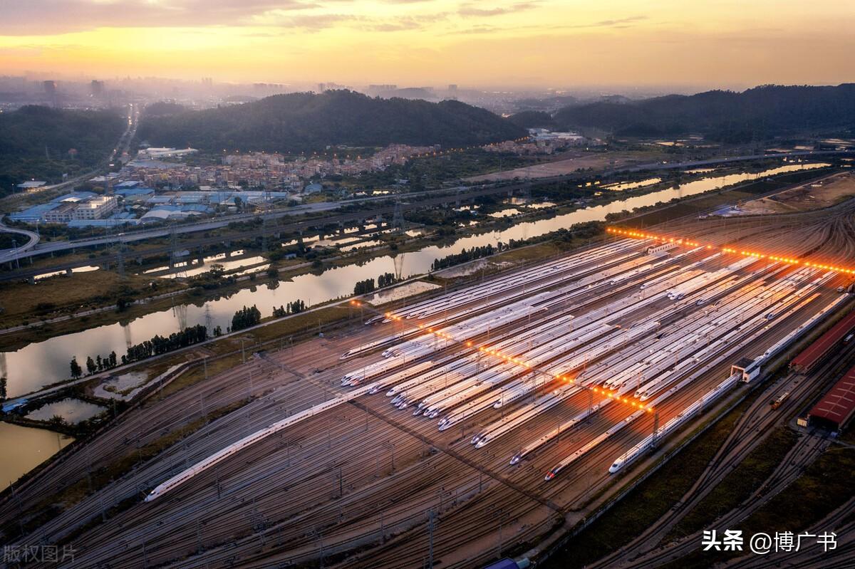 最新高铁，速度与舒适的完美融合