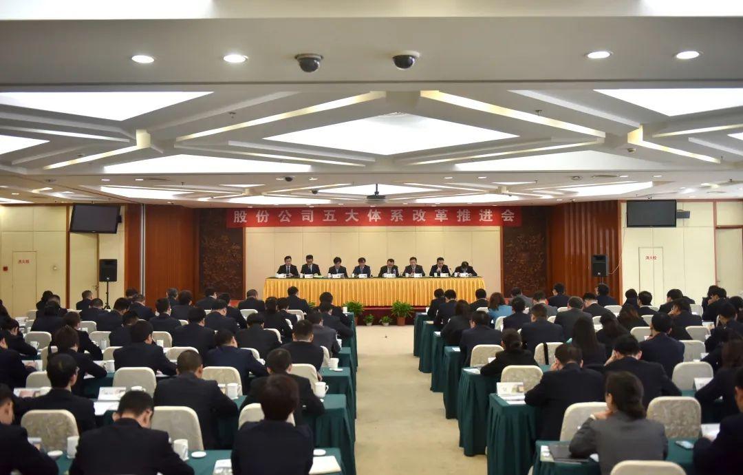 科技之巅,最新款手机引领生活变革