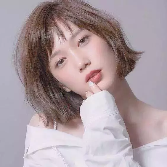 最新刘海时尚风潮与个人立场的探索与探讨