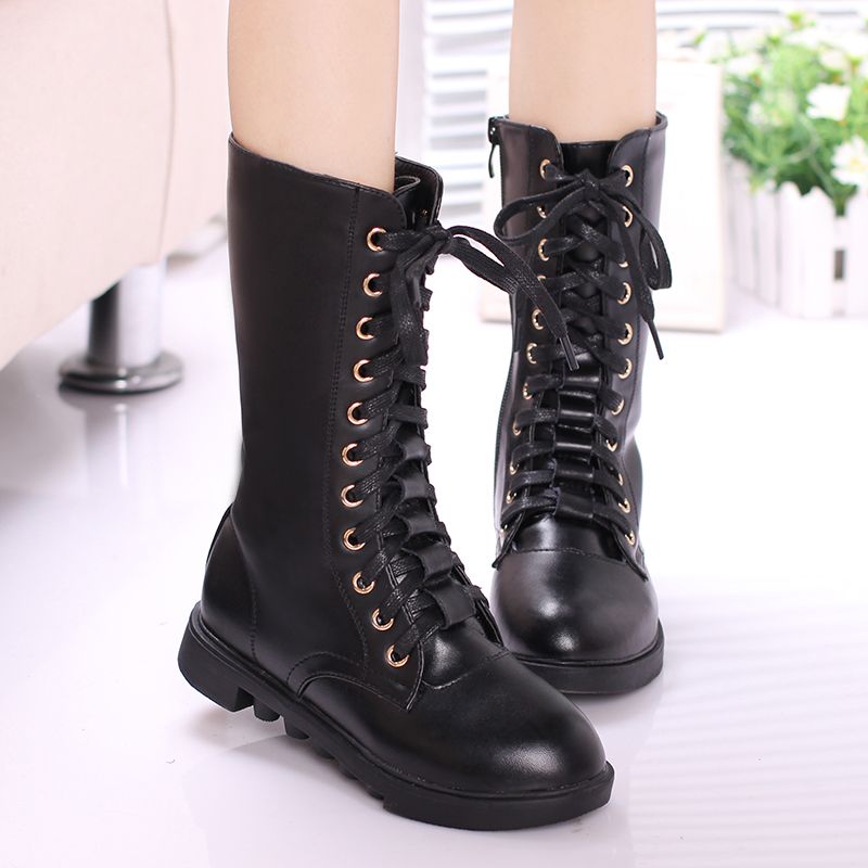 时尚翘楚,最新靴引领潮流风尚