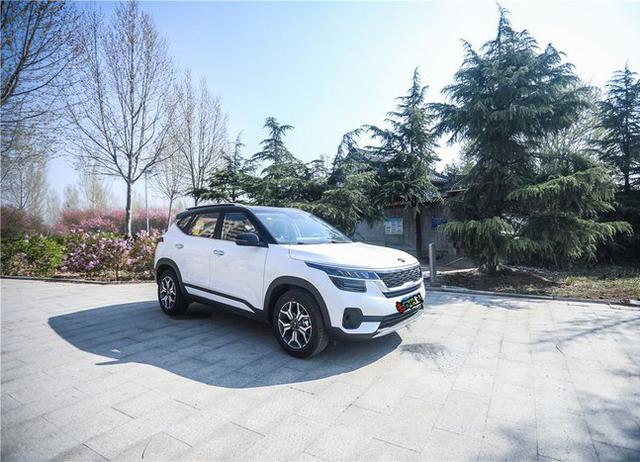 时尚前沿独家解析,带你领略最新潮流动态!