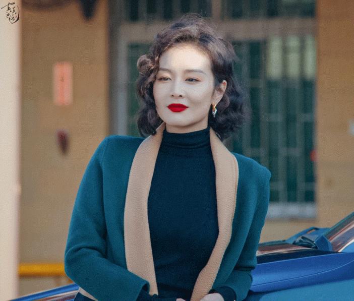 最新头型,发型之约与友情的温馨故事