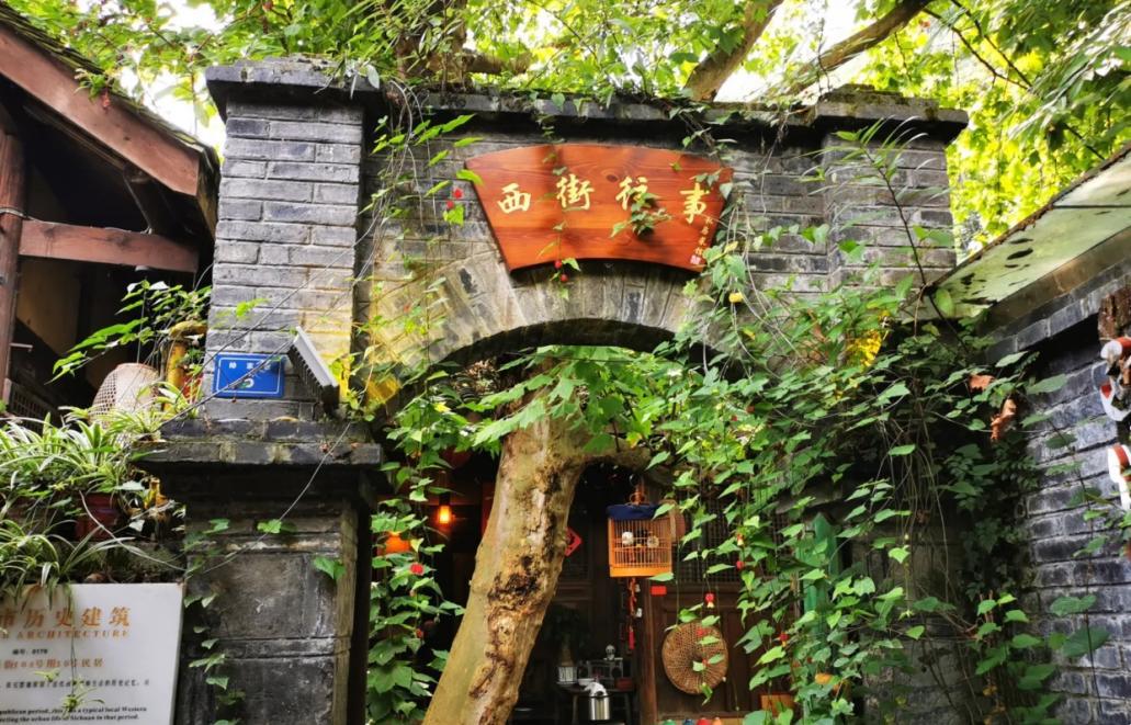 中国小巷深处的独特风味,一家隐藏版特色小店的传奇故事