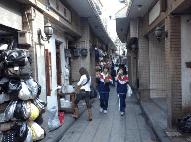 特色小店揭秘,最新基金与小巷深处的隐藏宝藏