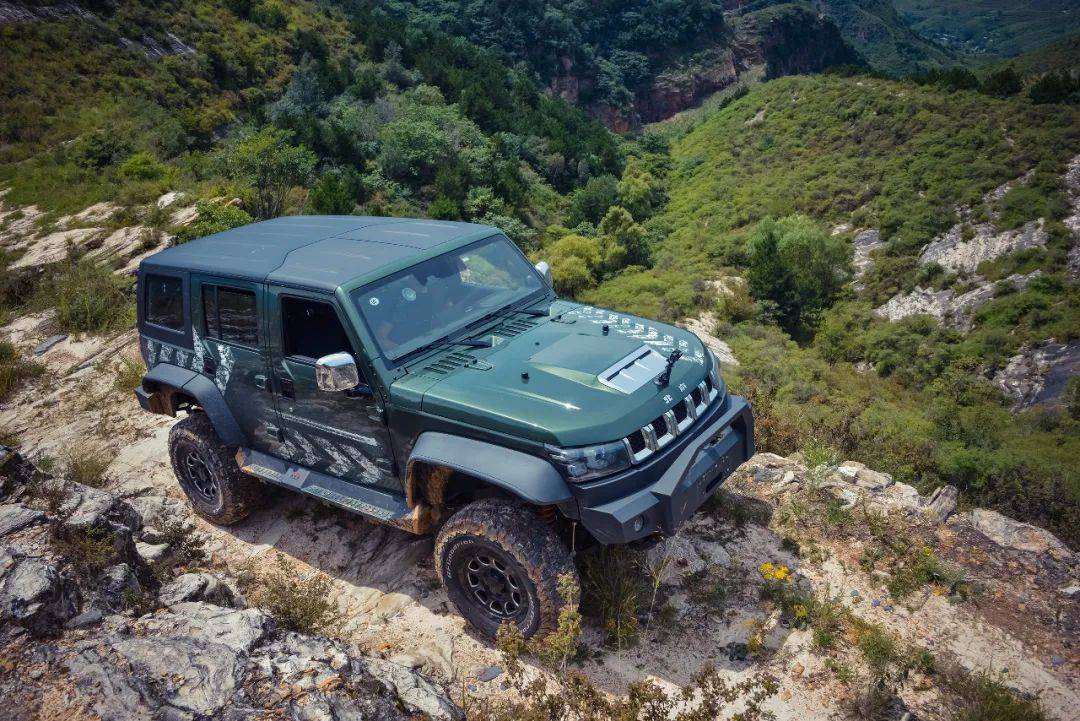 最新款越野车,最新款越野车🚜,越野新风尚!