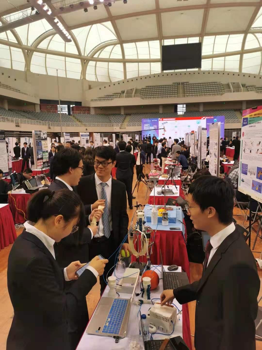 探索前沿科技与社会文化交汇点的最新热议片