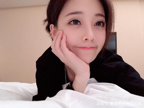 冯提莫最新视频探秘,小巷特色小店独家曝光