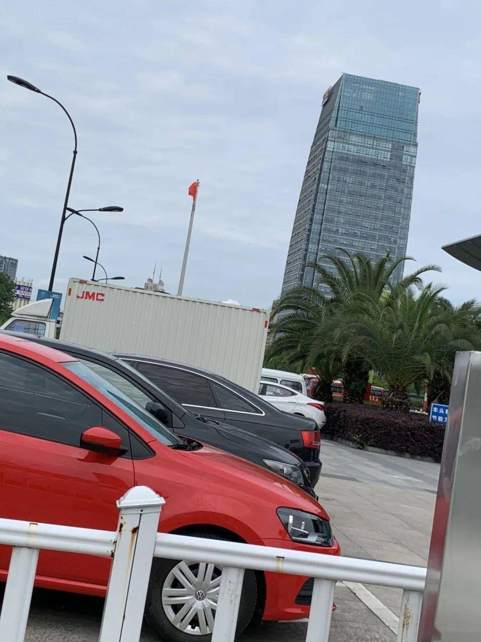 义乌802路公交车,连接繁荣与进步的纽带