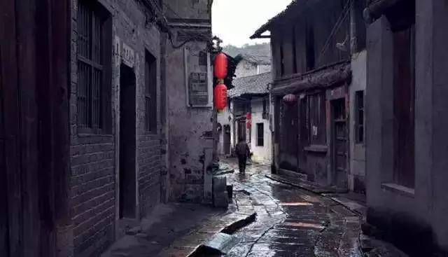 潘雪平最新发现，小巷中的美食秘境