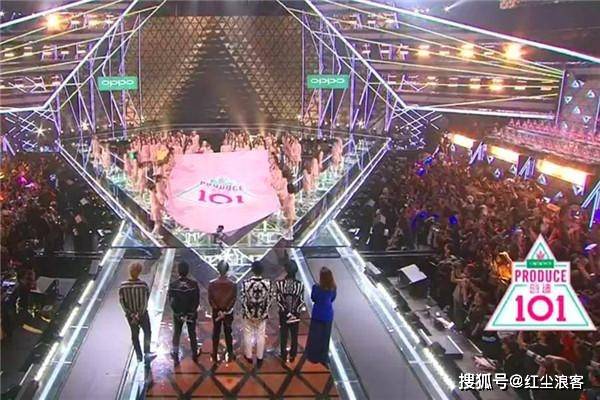 选秀最新模拟，舞台上的友情与家的温暖交织呈现