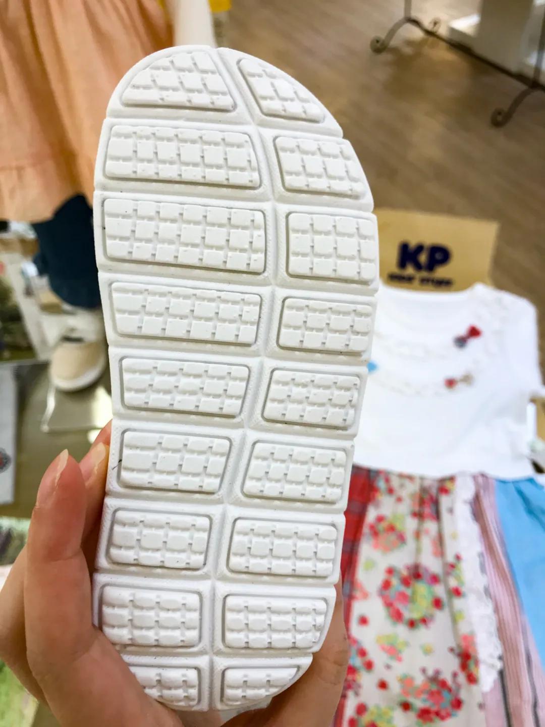 最新鞋款全面评测,时尚与舒适度一览无遗