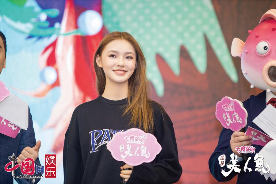 林允最新美照，公众瞩目的焦点女神