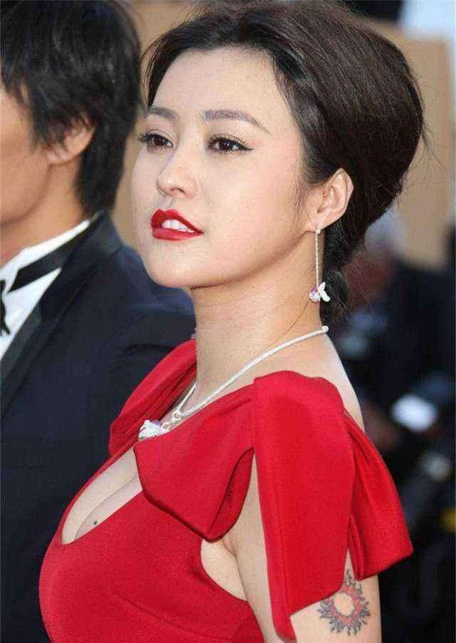 郝蕾演绎的电视剧，科技前沿与生活完美融合的体验