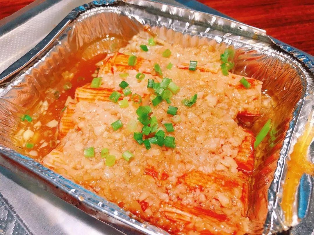 TFBoys最新合照，小巷深处的音乐与美食交汇的魅力之夜