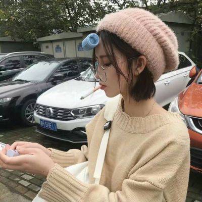 关于最新流行女生头像的探讨与分析