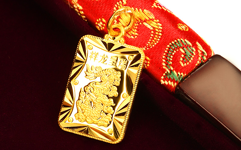 男士黄金吊坠最新时尚款式，个性与时尚的完美融合